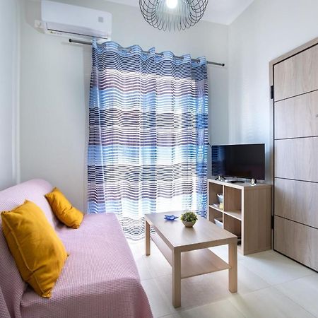 Joyfull Apartment In Piraeus Bagian luar foto